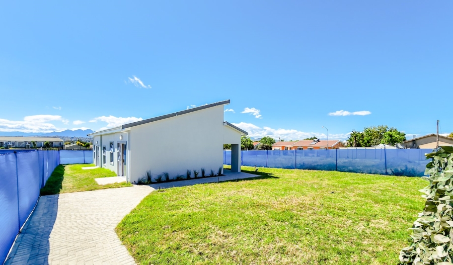 1 Bedroom Property for Sale in Bellair Western Cape